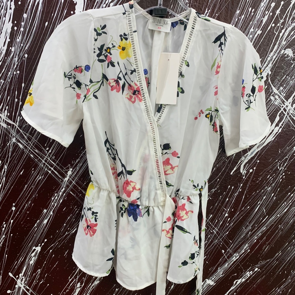 Sienna Sky Floral Wrap Peplum Top White V-Neck Ladder Trim XS 02CT1630